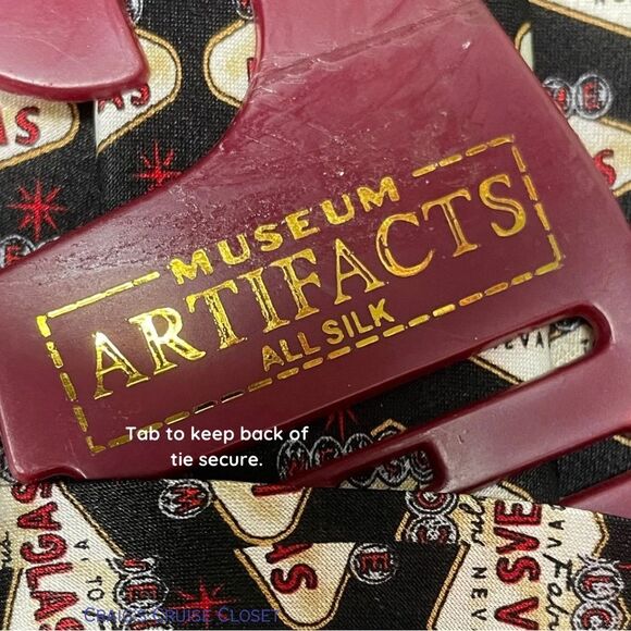Las Vegas Signs on Black 100% Silk Tie by Museum Artifacts. Must have accessory! - Picture 6 of 6